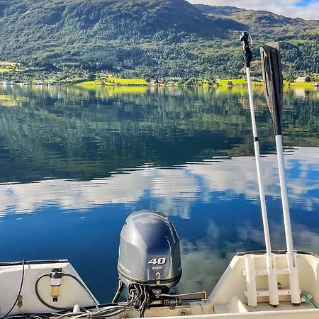 12 Person In Davik * Davik (Sogn og Fjordane)