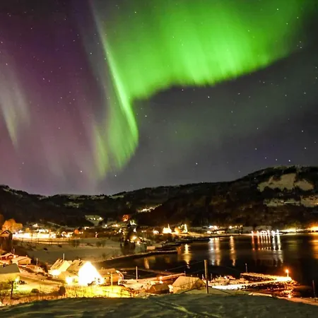 12 Person In Davik * Davik (Sogn og Fjordane)