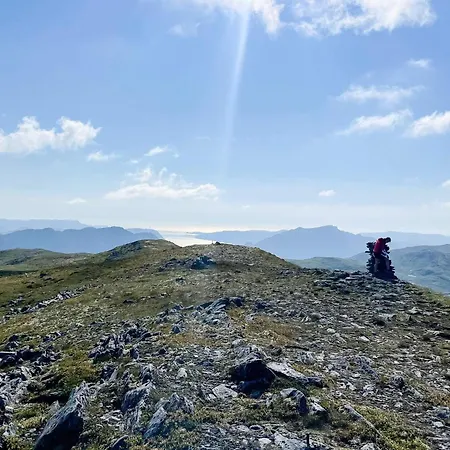 12 Person In Davik * Davik (Sogn og Fjordane)