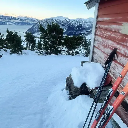 12 Person In Davik * Davik (Sogn og Fjordane)