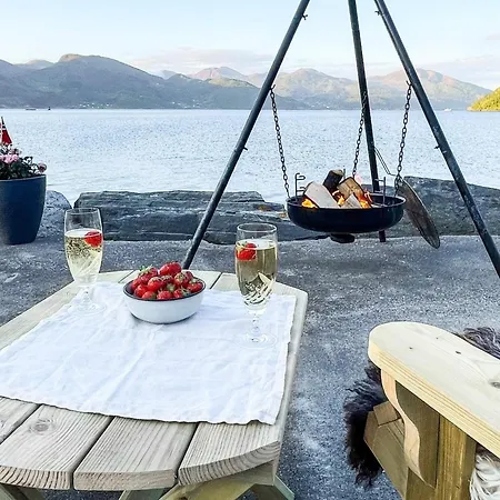 12 Person In Davik Σπίτι διακοπών Davik (Sogn og Fjordane)