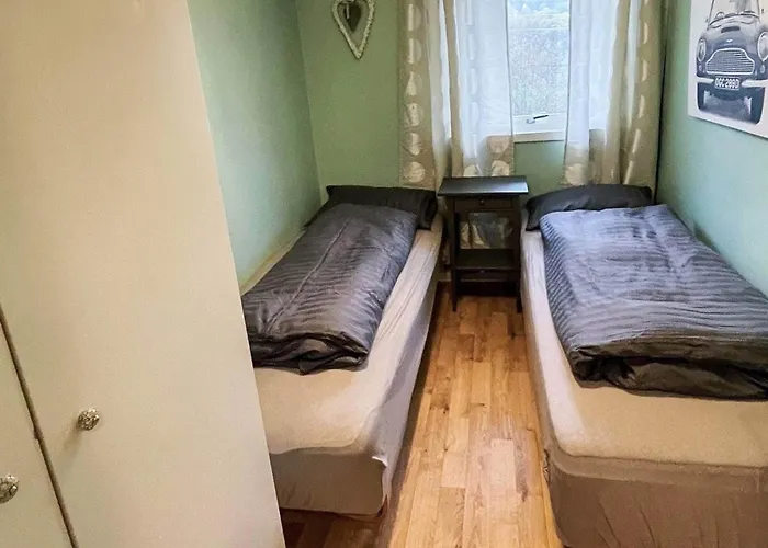 Feriehus 12 Person In Davik *