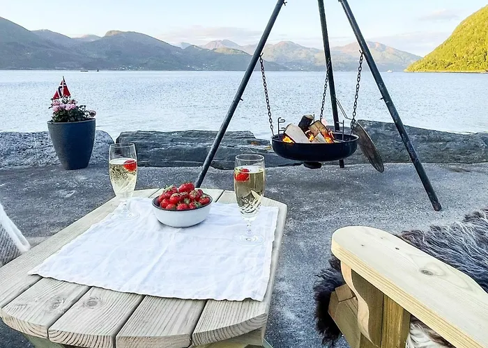 12 Person In Davik Vakantiehuis Davik (Sogn og Fjordane)